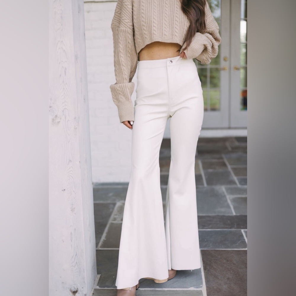 THESE THREE BOUTIQUE faux leather bell bottoms- ivory size Medium